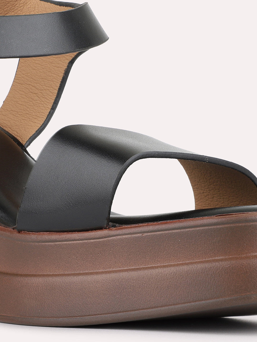 Womens Black Casual Solid Pattern Round Toe Platform Heels