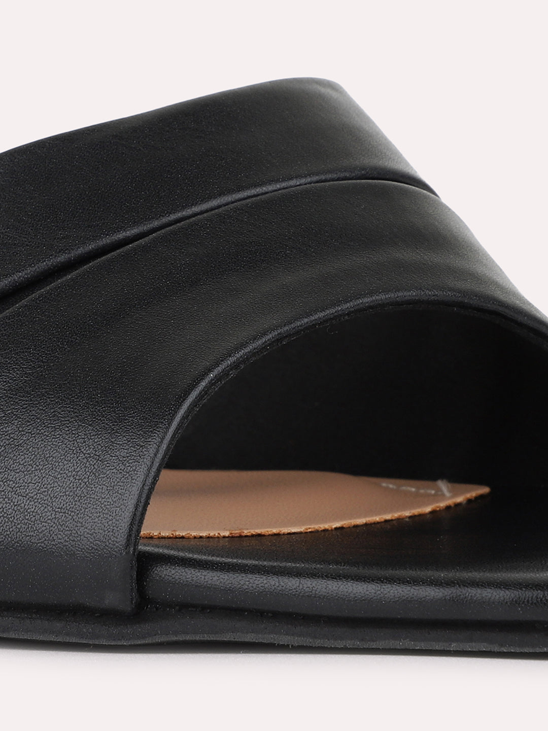 Womens Black Casual Solid Pattern Square Toe Kitten Heels
