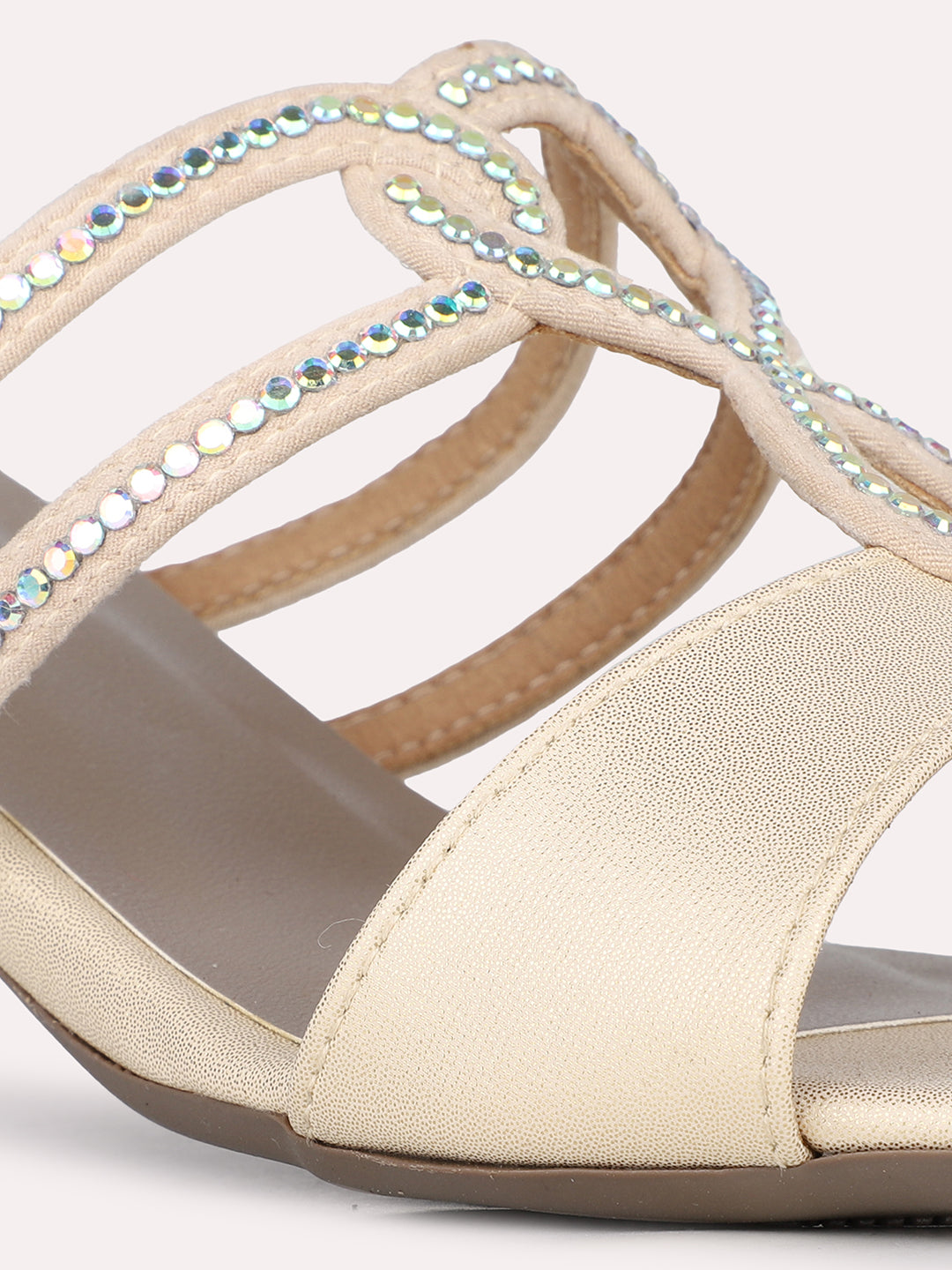 Womens Golden Solid Round Toe Party Wear Kitten Heels