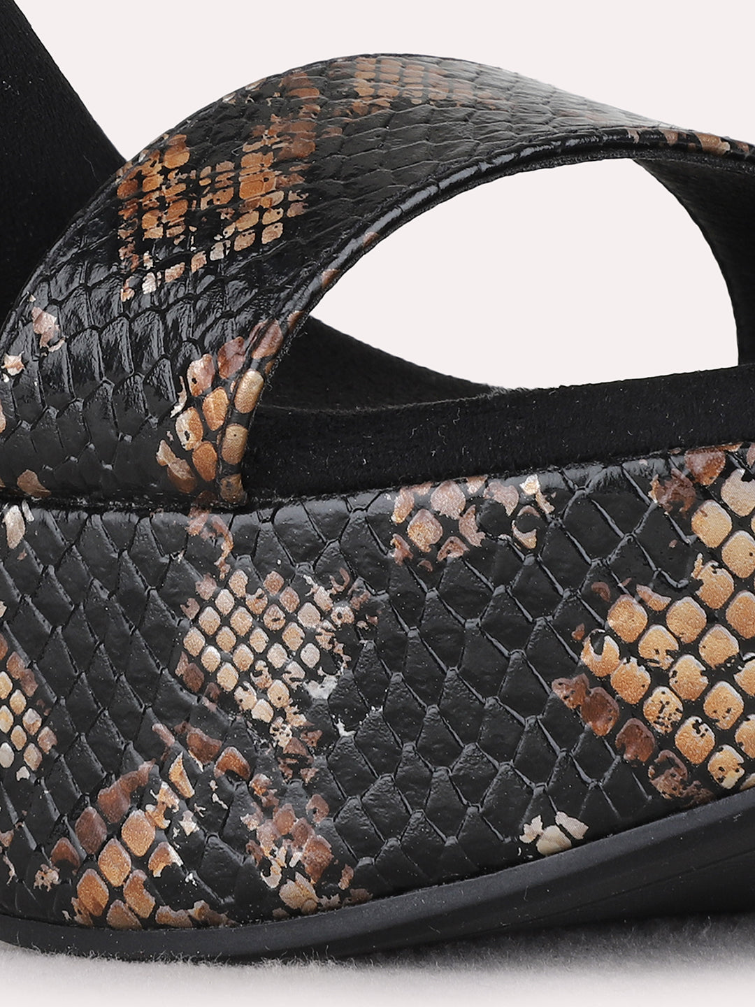 Womens Black Party Wear Printed Pattern Round Toe Platform Heels