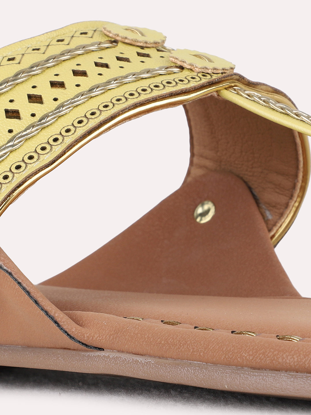Womens Yellow Ethnic Embellished One Toe Kolhapuris