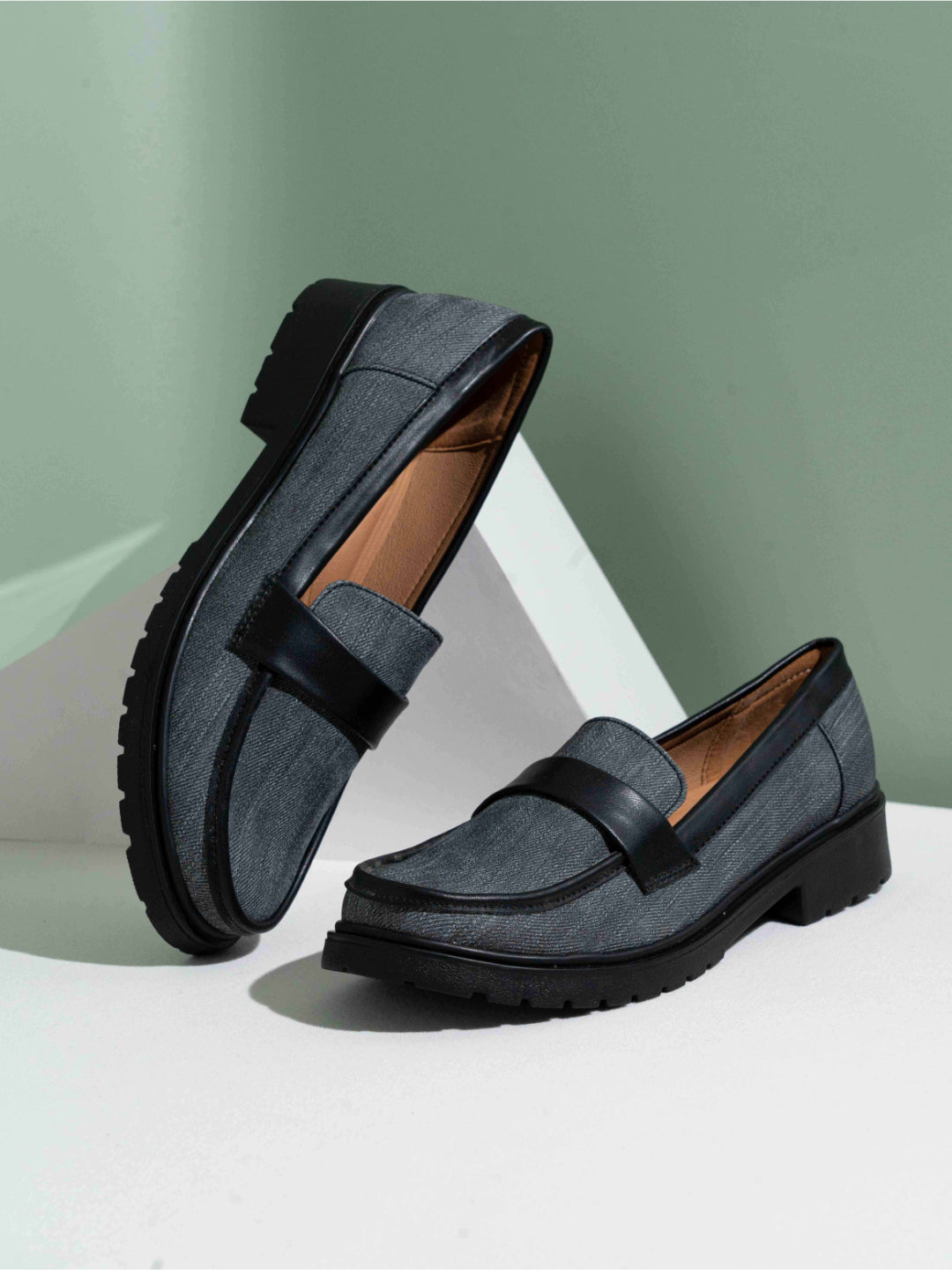 Buy Now Womens Black Casual Solid Round Toe Chunky Loafers