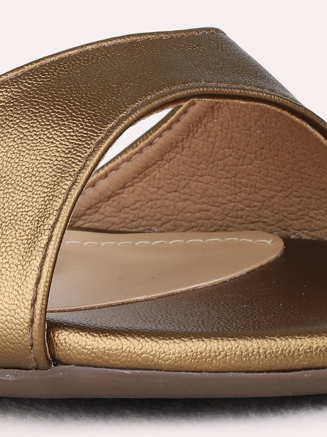 Womens Golden Party Wear Solid Round Toe Kitten Heel Sandals