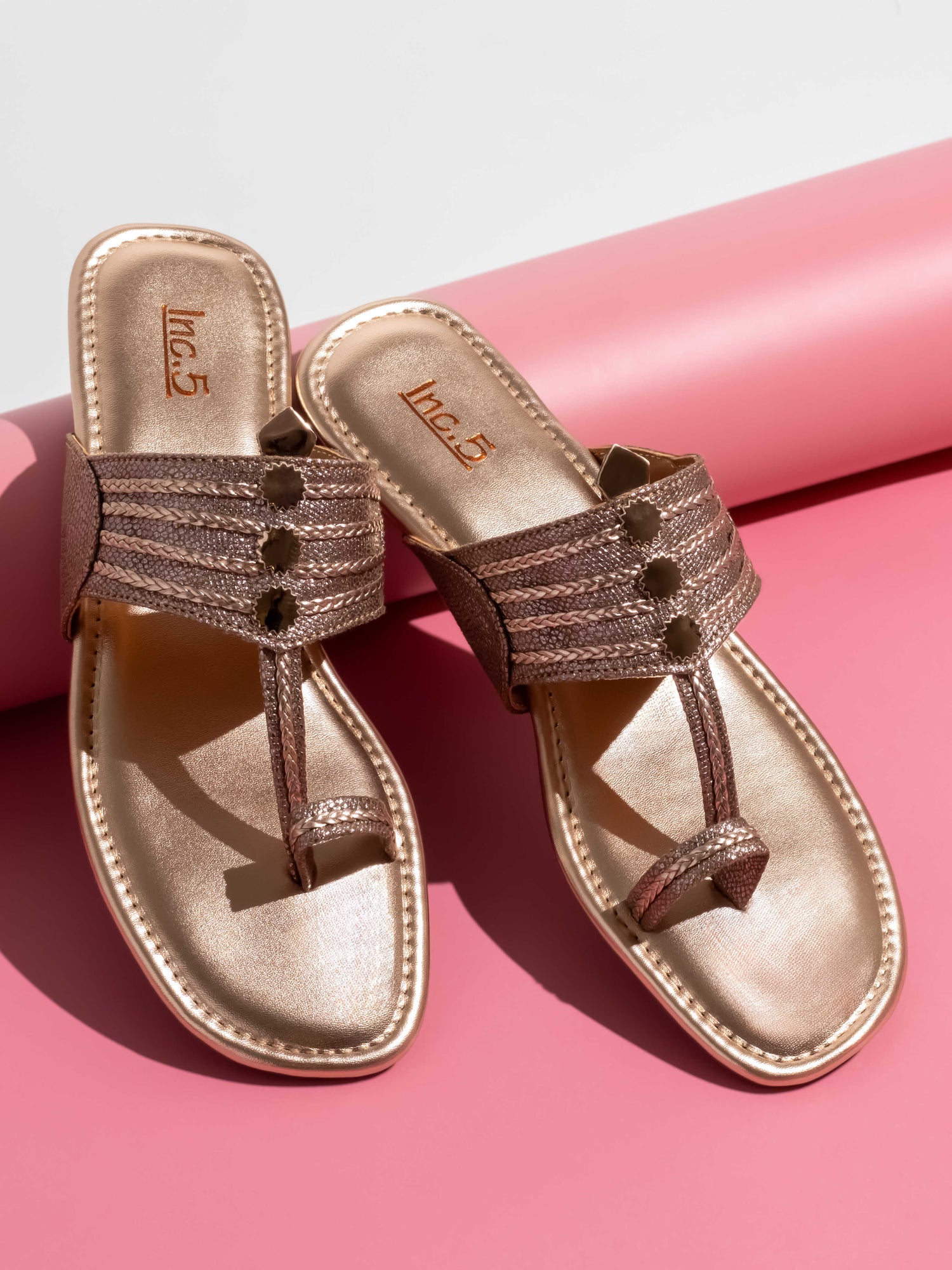 Women Rose Gold Embellished Kolhapuri One Toe Flats