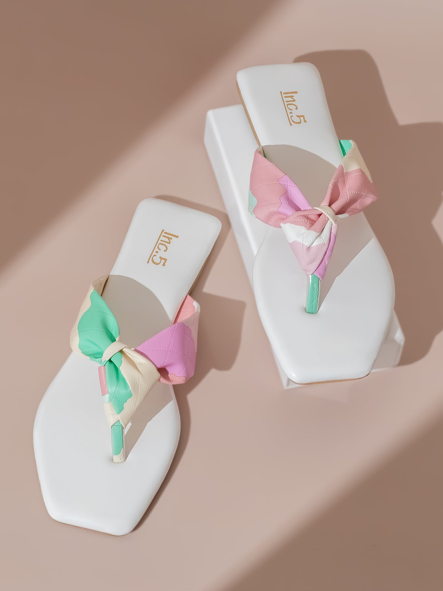 Women White And Multicoloured Open Toe Flats With Knot Detail