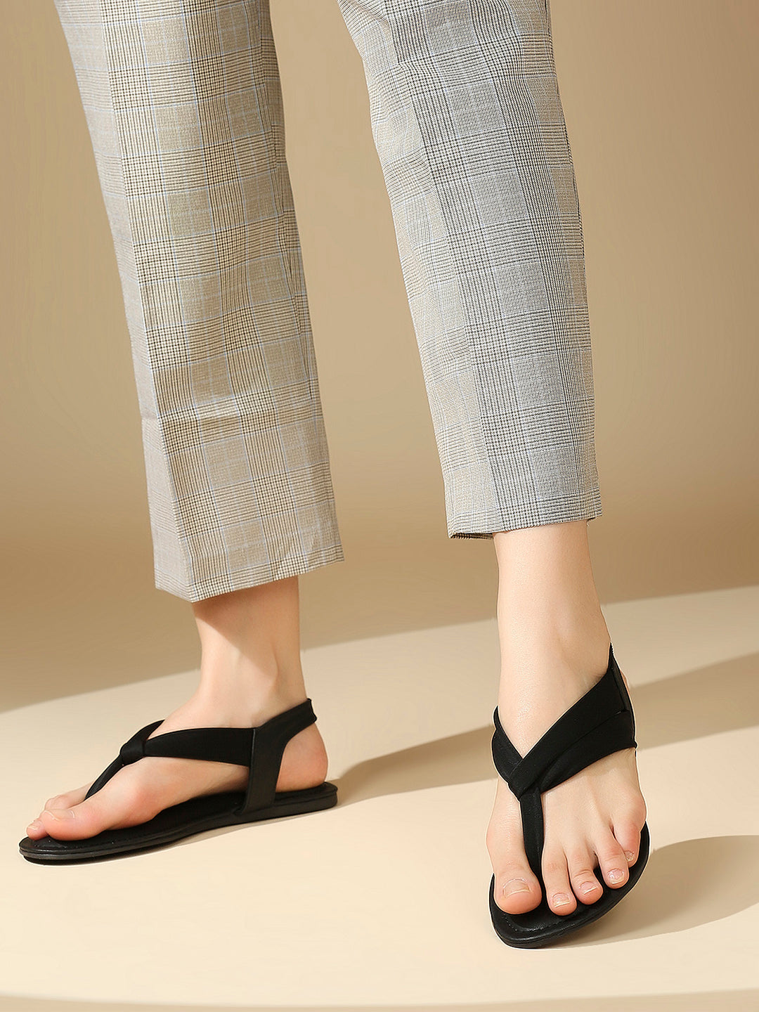 Women Black Solid Strappy Open Toe Flats