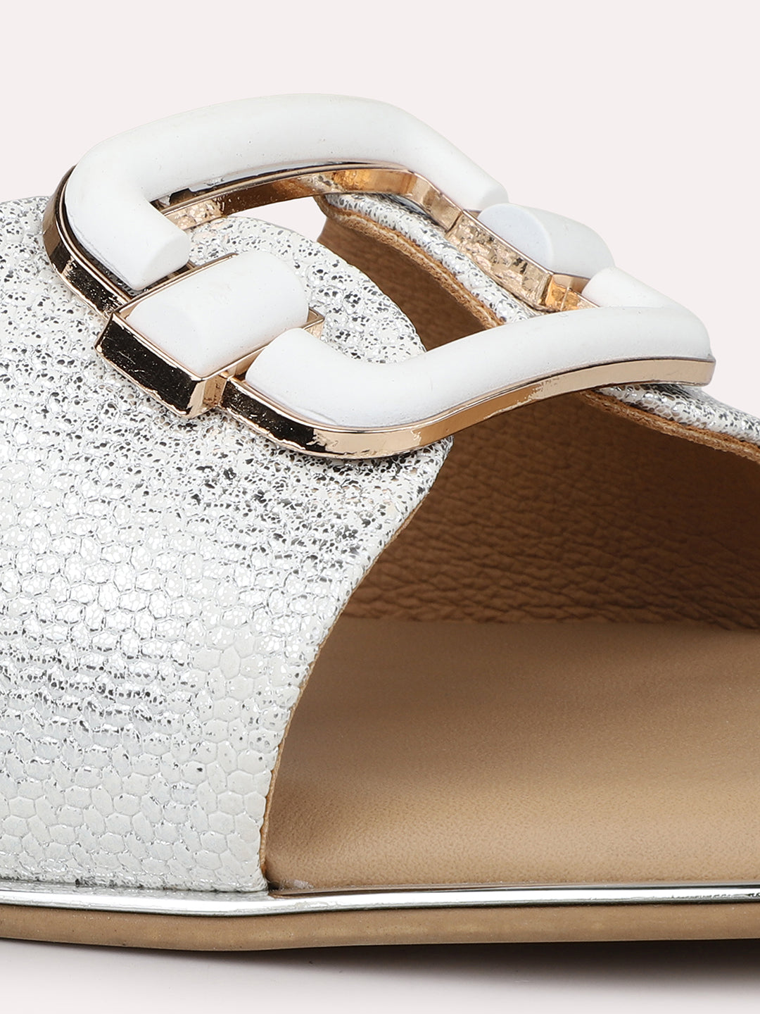 Women White Coloured Textured Buckle Detailed Open Toe Flats