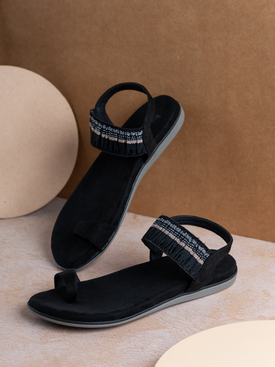 Womens Black Casual Solid One Toe Flat Sandals