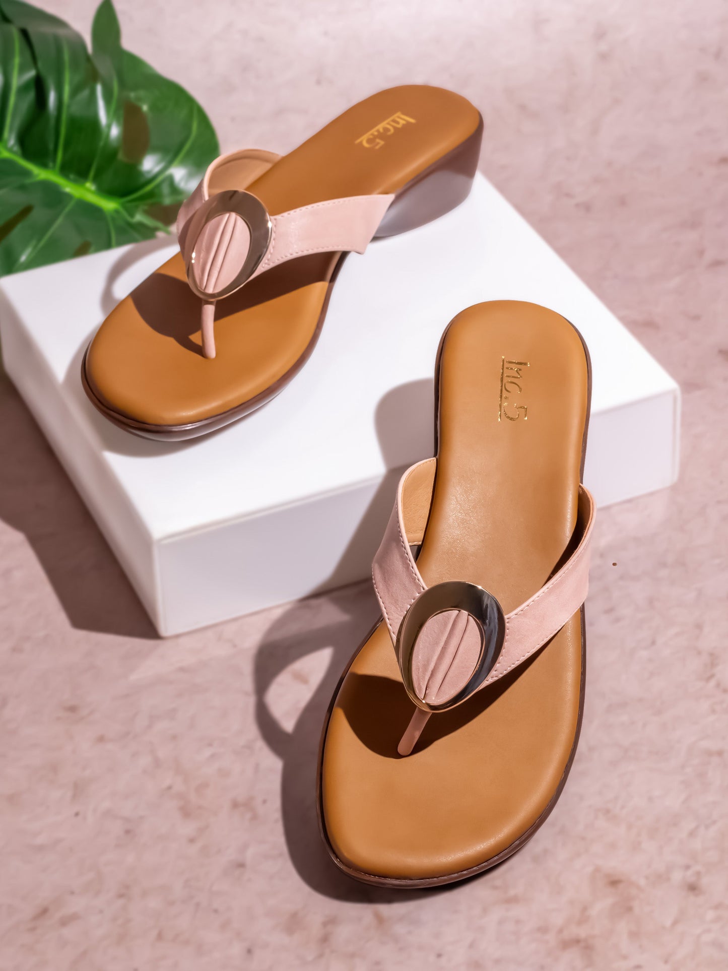 Womens Peach Casual Thong Block Heel Sandals