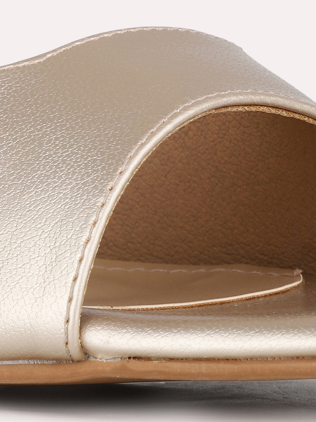 Womens Golden Party Wear Solid Square Toe Block Heels