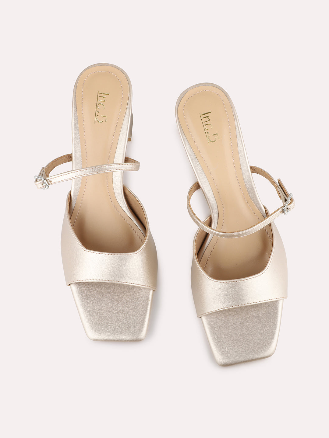 Womens Golden Party Wear Solid Square Toe Block Heels