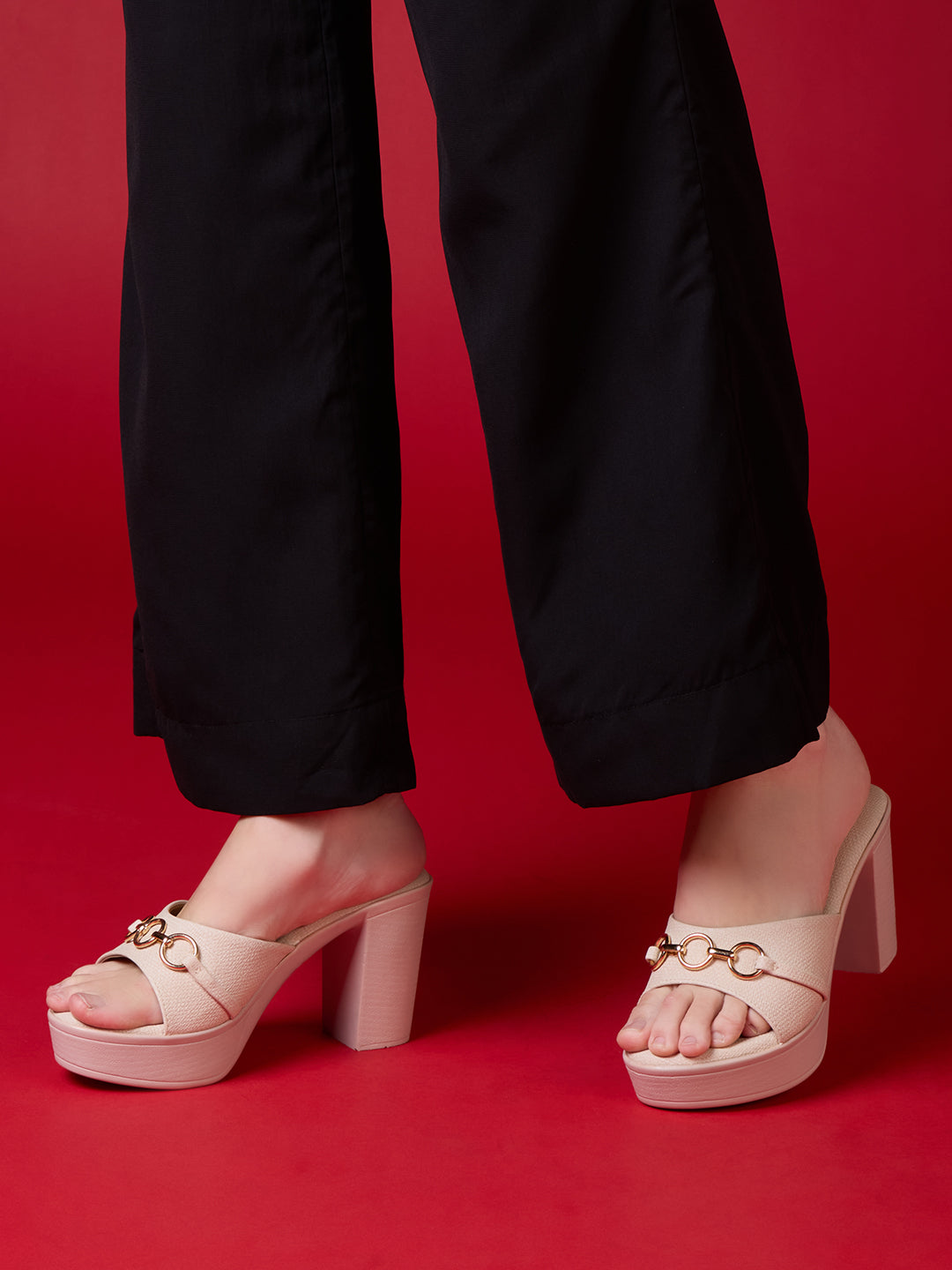 Women Cream Party Wear Solid Round Toe Platform Heel Sandals