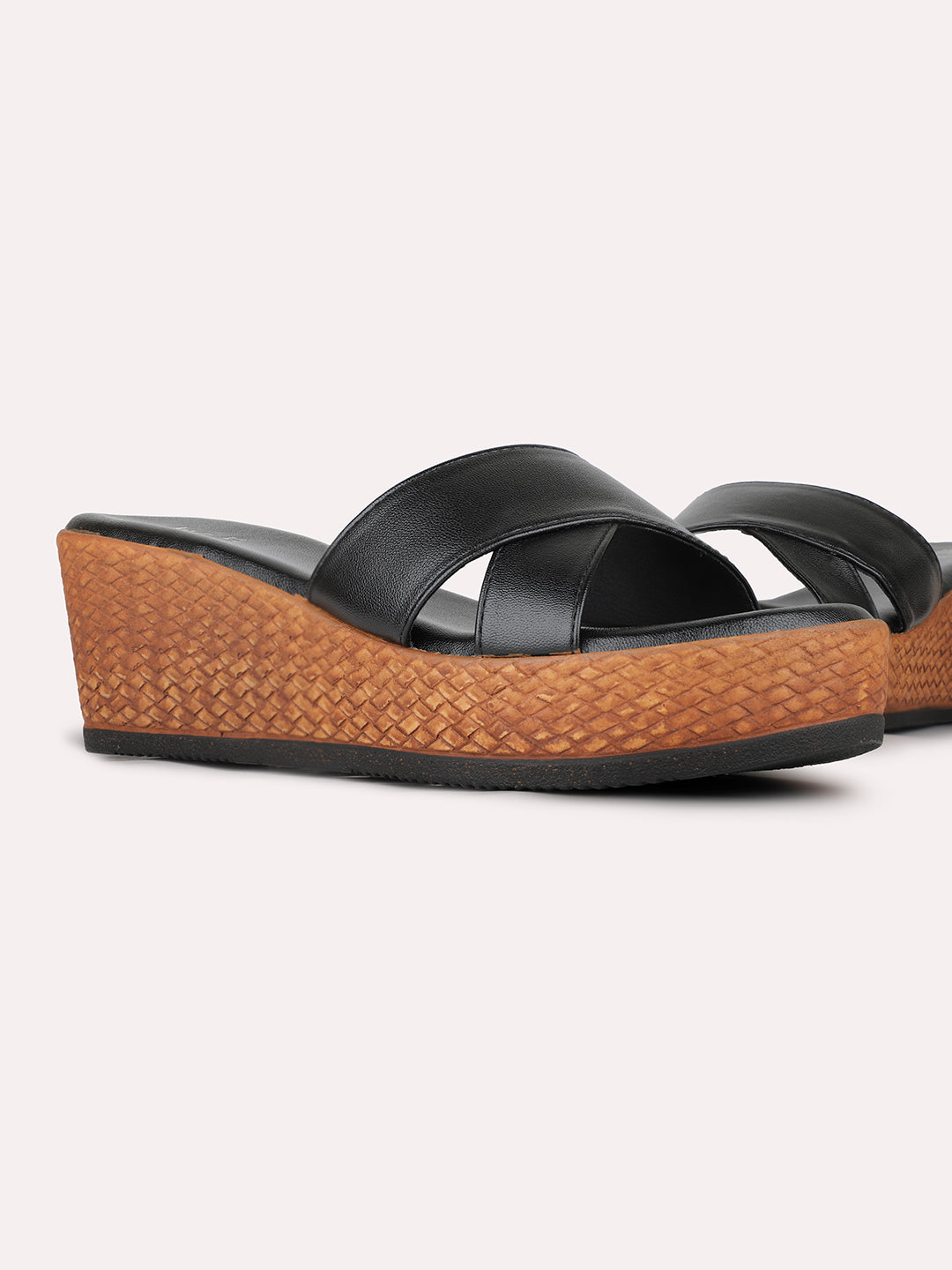 Women Black Party Wear Solid Round Toe Wedge Heel Sandals