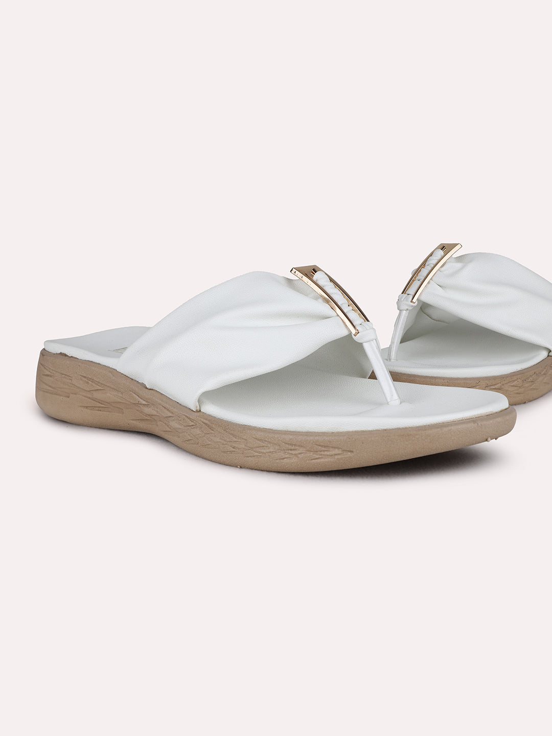 Womens White Casual Solid Round Toe Flats