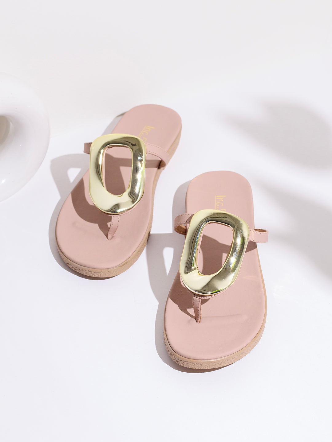 Womens Peach Casual Solid T-Strap Slip-On Flat Sandals