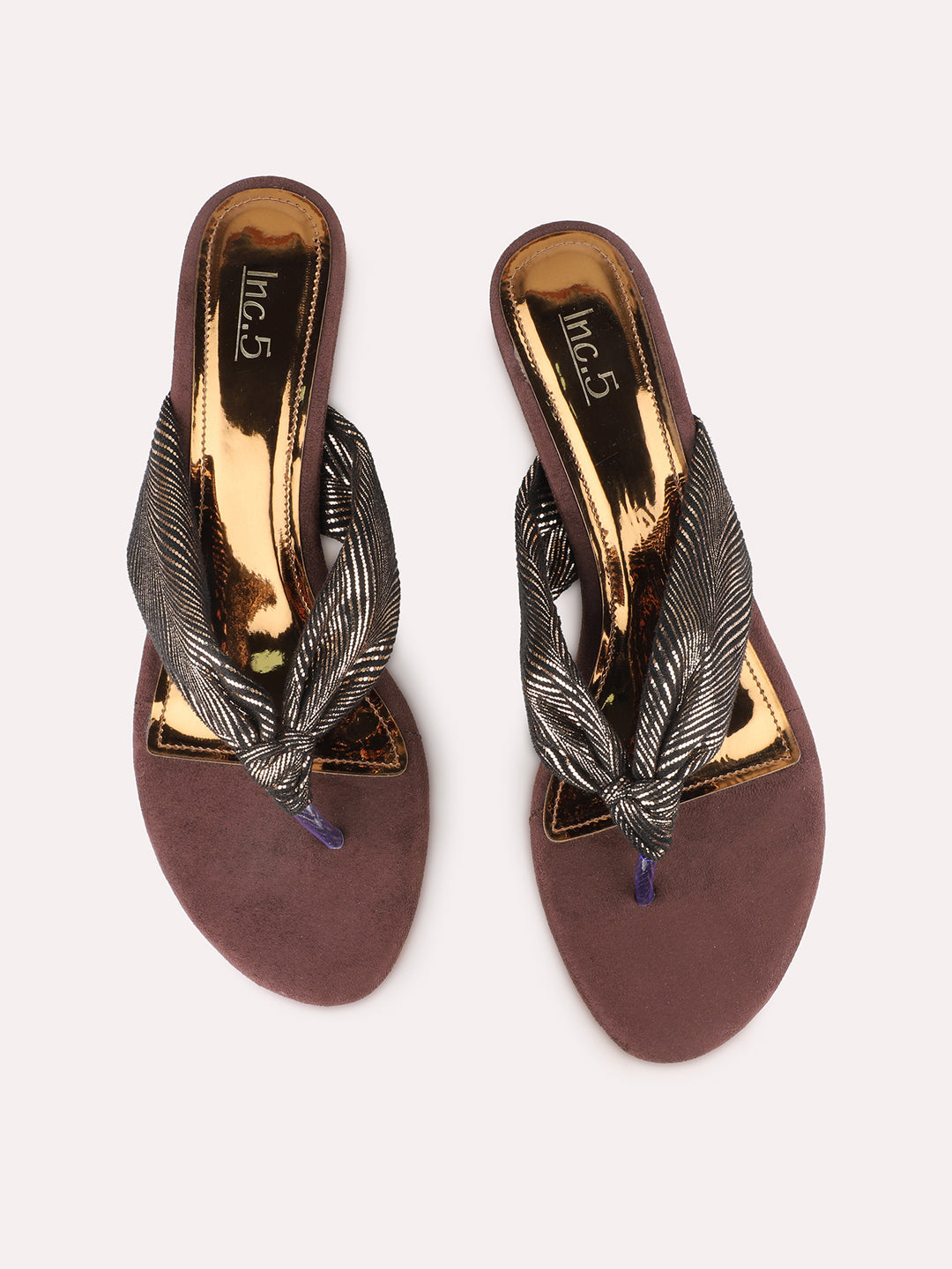 Women Golden Party Wear Solid Round Toe Kitten Heel Sandals