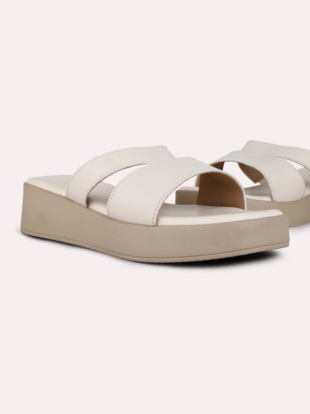 Womens Cream Casual Solid Pattern Open Toe Flat Sandals