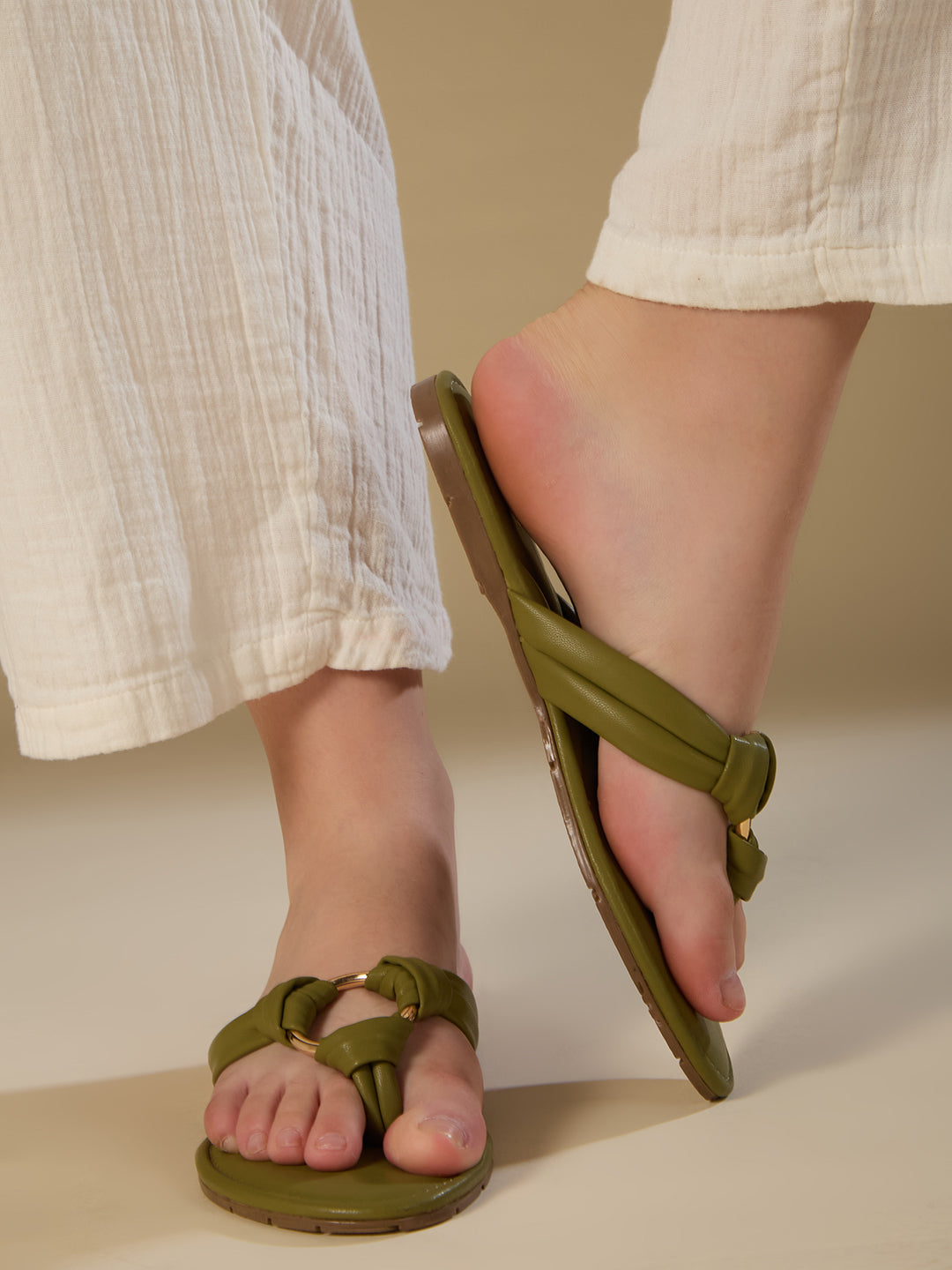 Women Green Casual Solid Square Toe T-Strap Slip-On Flats