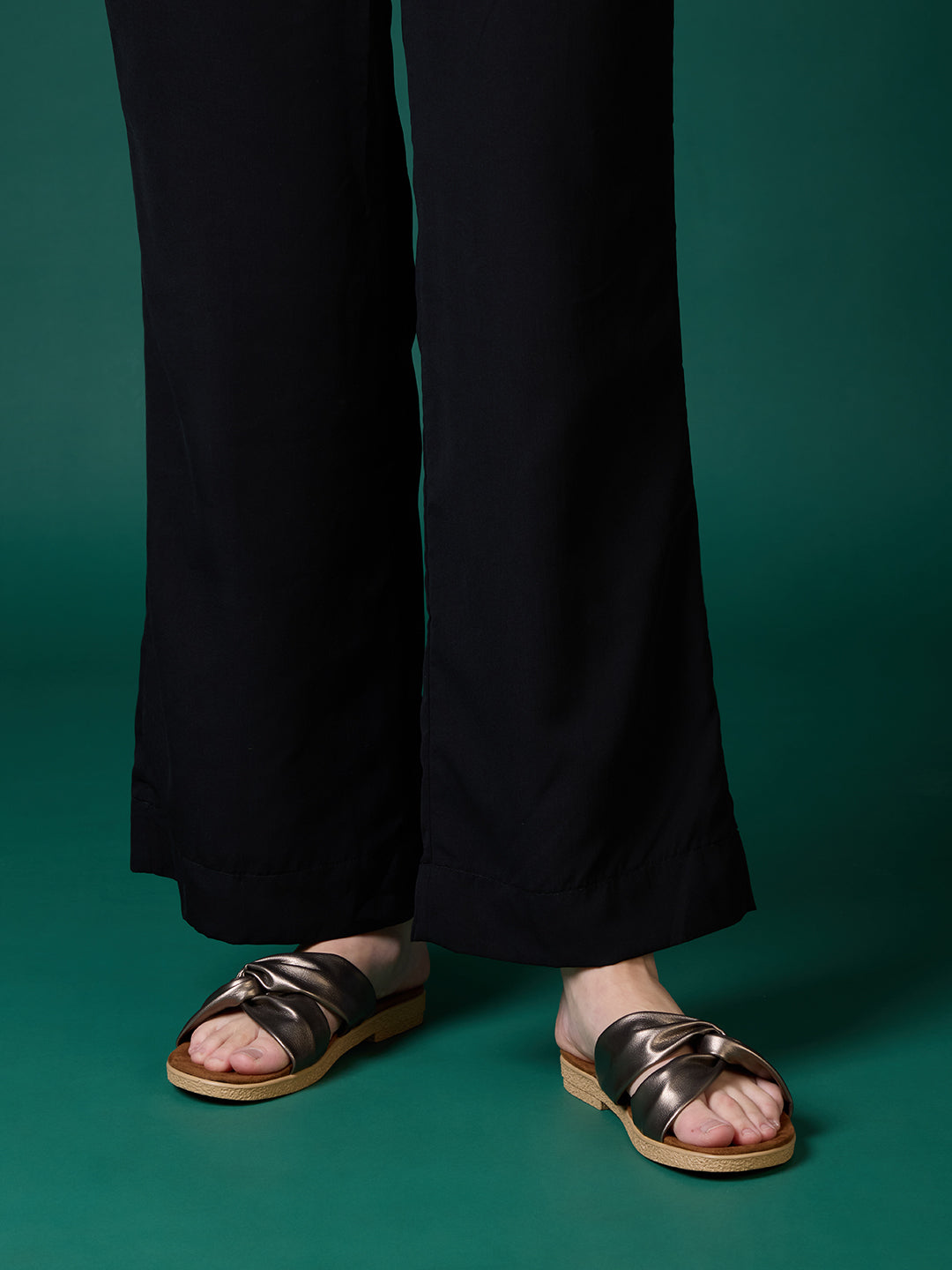 Women Pewter Party Wear Solid Open Toe Flats Slip-On Sandals