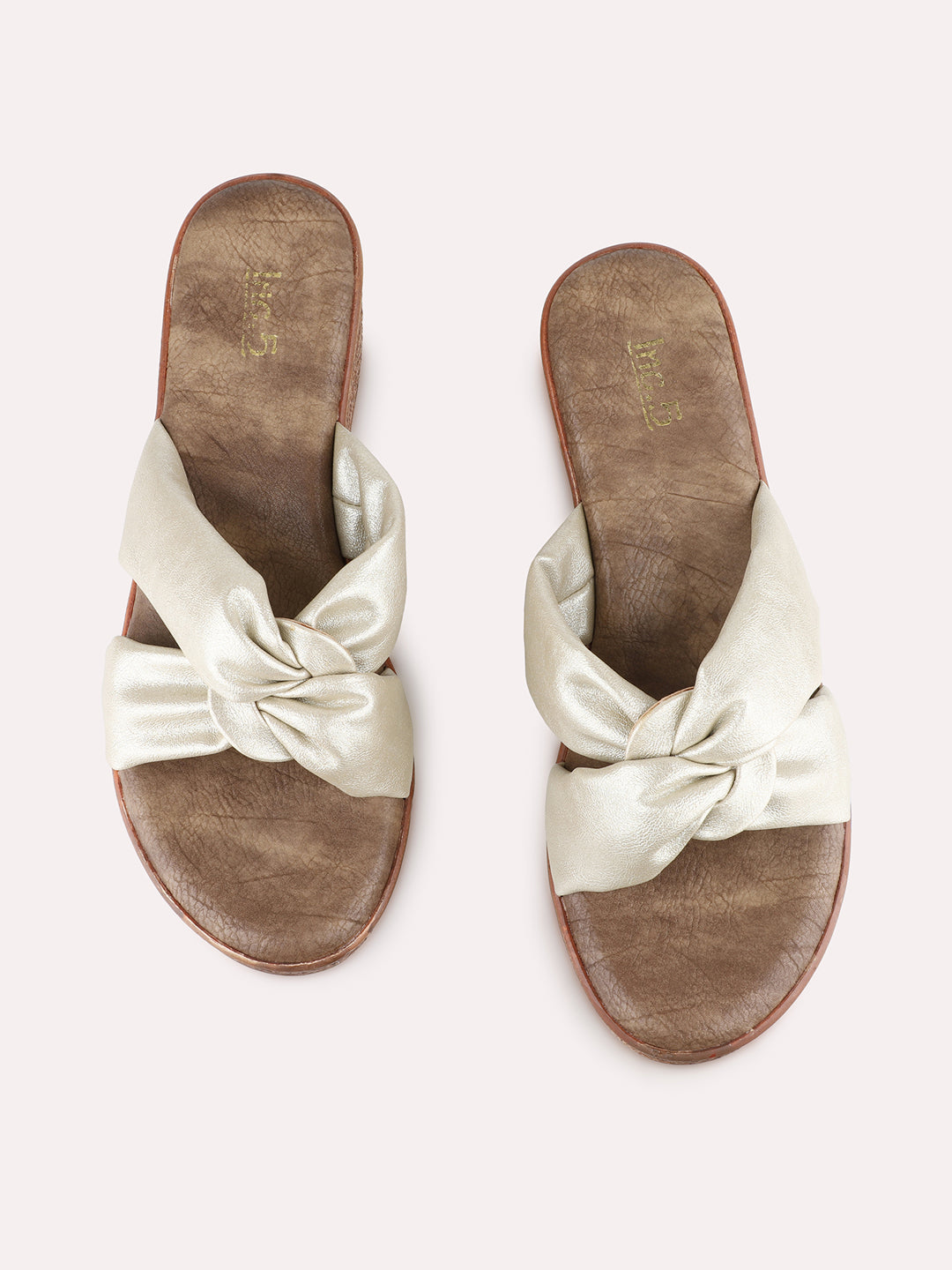 Women Golden Party Wear Solid Round Toe Wedges Sandals