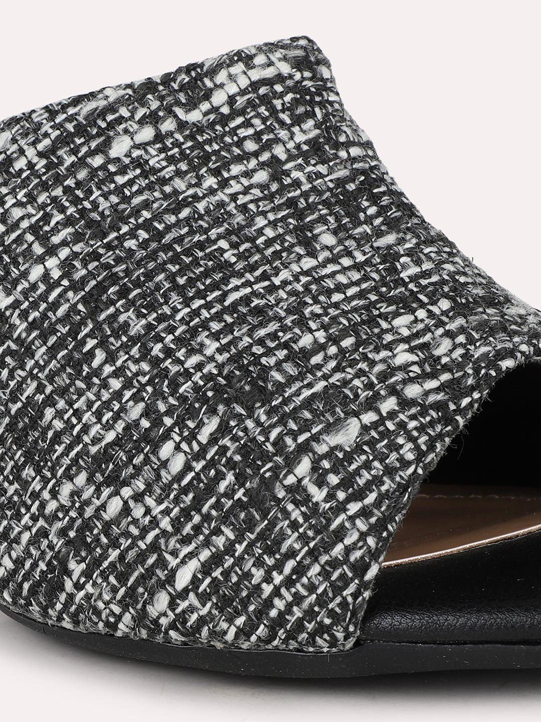 Womens Black Party Wear Solid Round Toe Block Heel Sandals