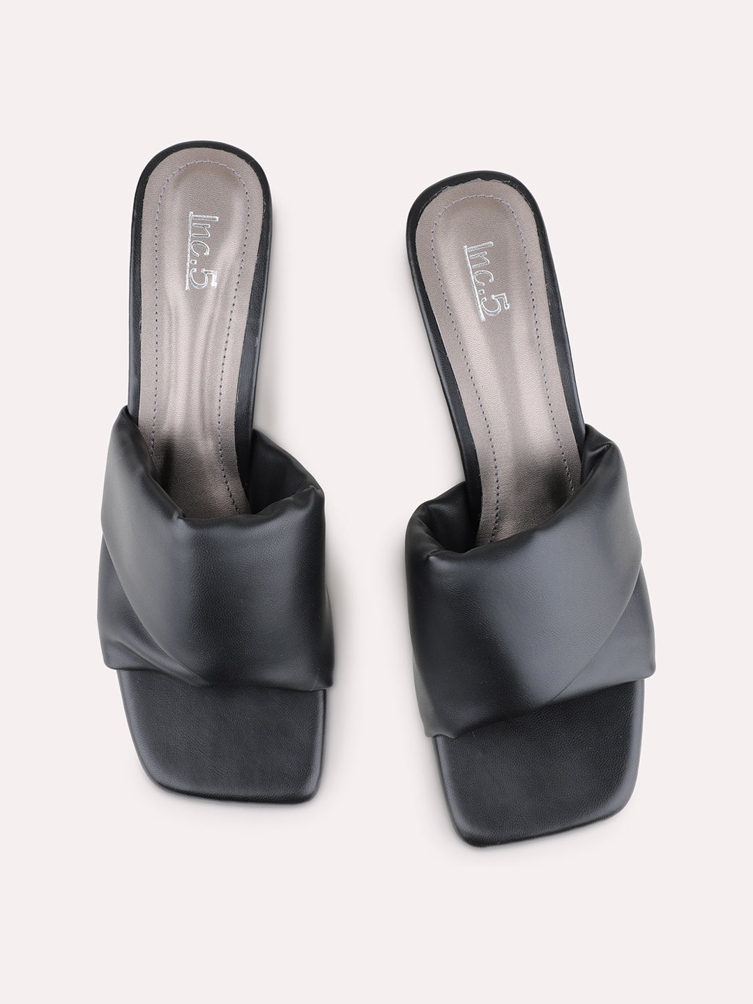 Womens Black Party Wear Solid Kitten Heels