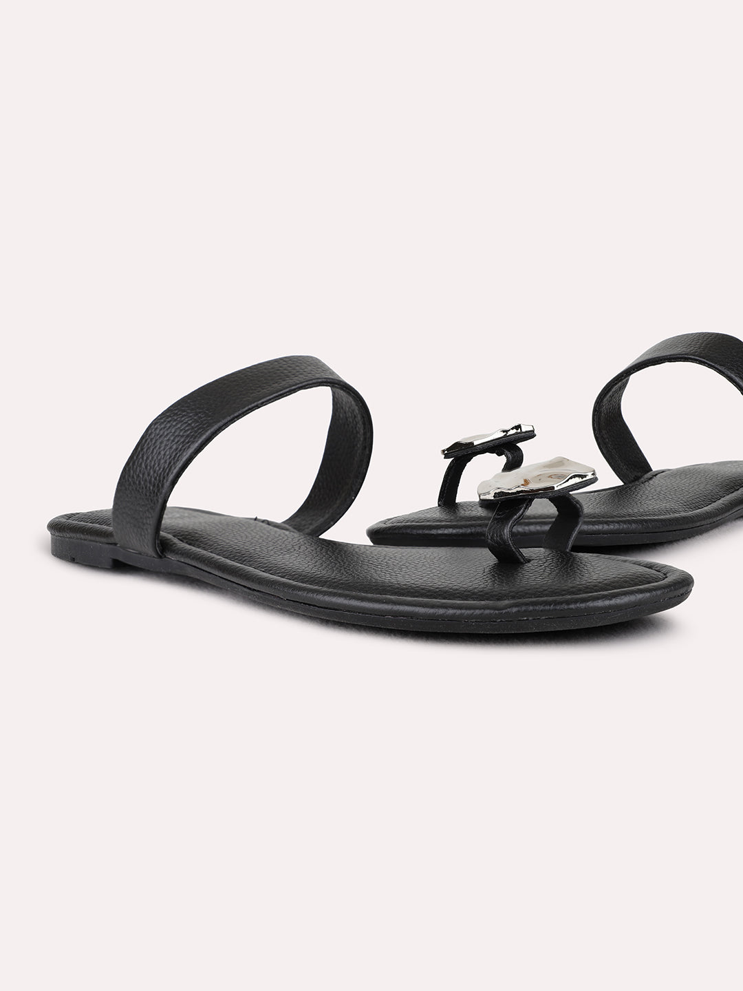 Womens Black Casual Solid One Toe Flat Slip-on Sandals