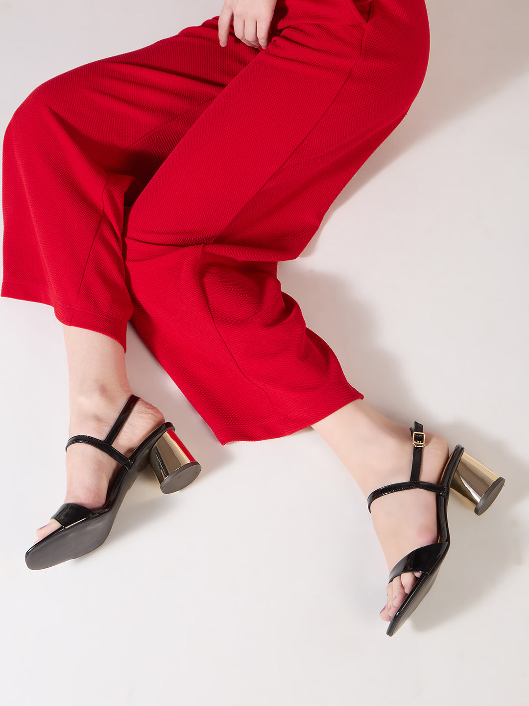 Womens Black Party Wear Solid Square Toe Block Heel Sandals