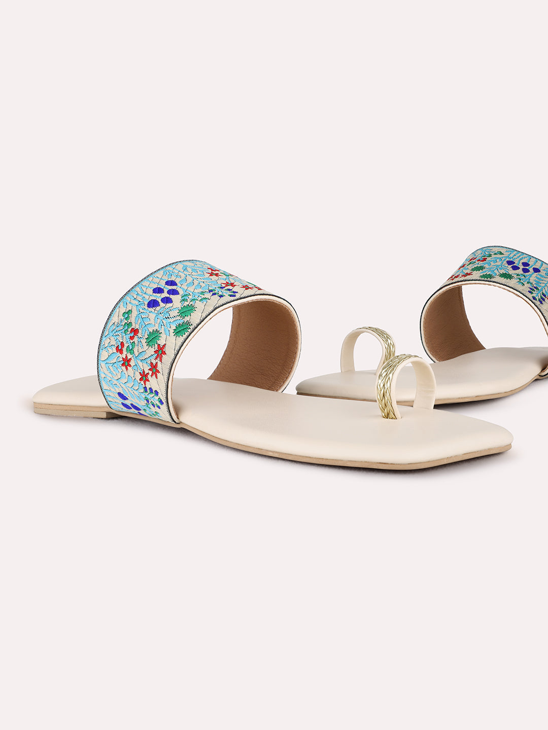 Womens Cream Ethnic Embroidered One Toe Flat Slip-On Sandals