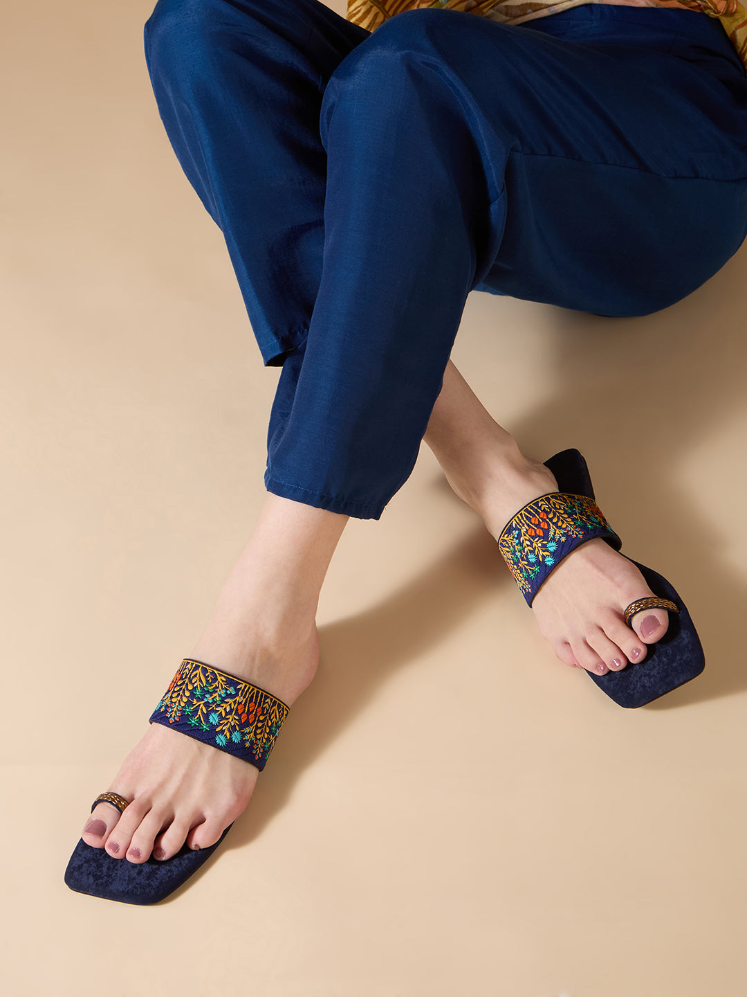 Womens Navy Ethnic Embroidered One Toe Flat Slip-On Sandals