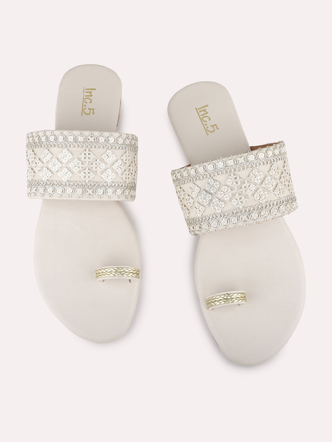 Womens Cream Ethnic Embroidered One Toe Flat Slip-On Sandals