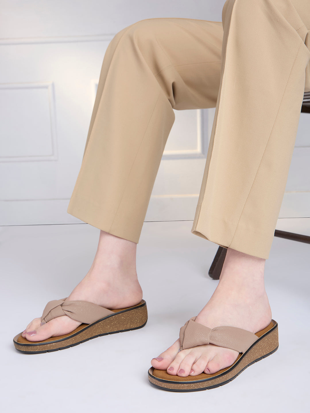 Womens Beige Party Wear Solid T-Strap Flat Sandals