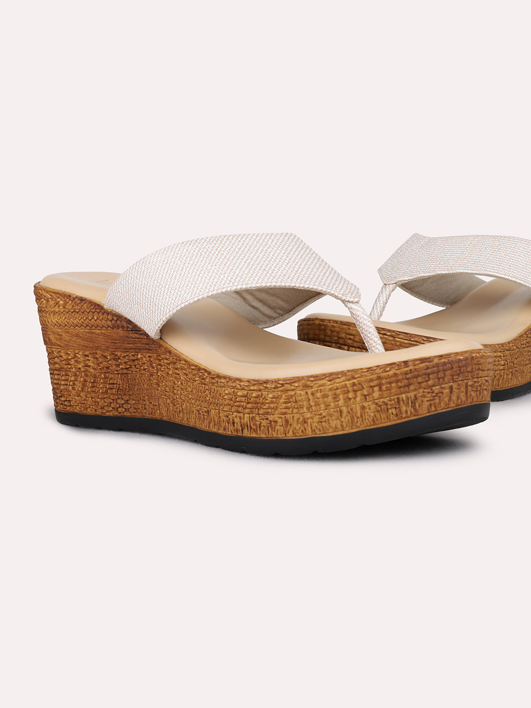 Womens Golden Party Wear Solid Pattern Wedges Sandals