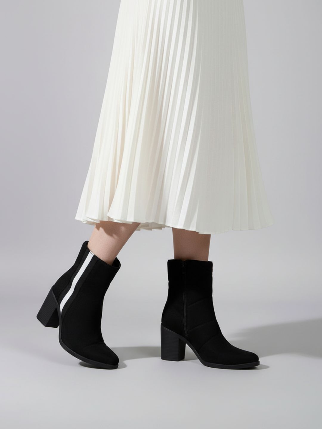 Womens Black Casual Round Toe Block Heel Ankle Boots