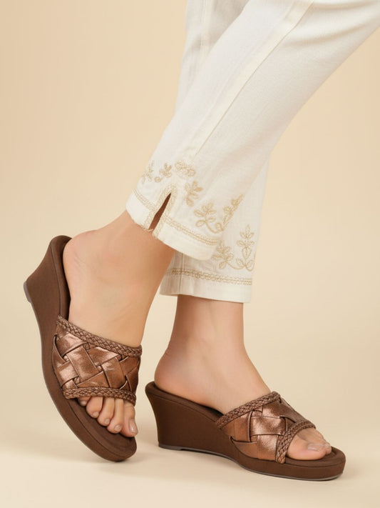 Womens Bronze Party Wear Printed Round Toe Wedge Heels