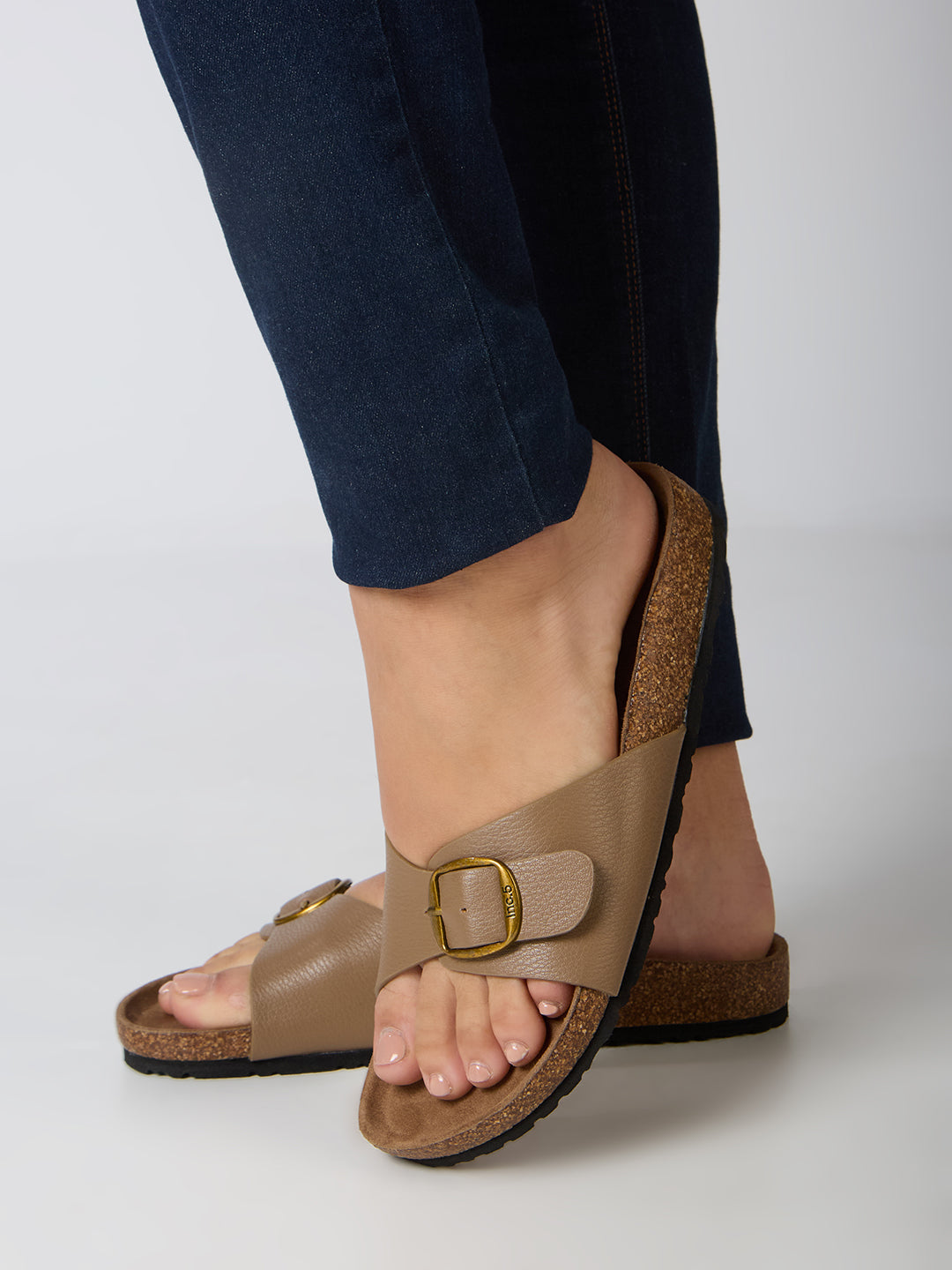 Womens Beige Casual Solid Pattern Open Toe Flats