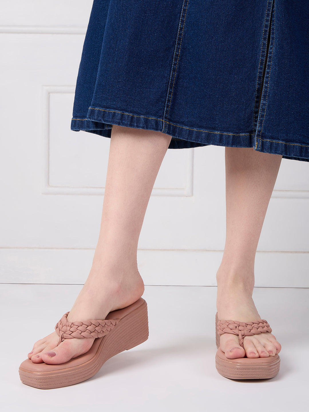 Womens Peach Party Wear Solid Round Toe Wedge Heels