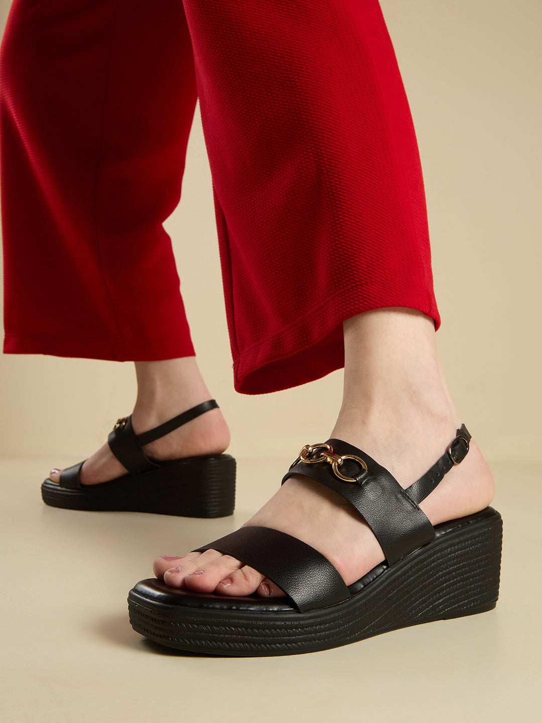 Womens Black Party Wear Solid Round Toe Wedge Heels