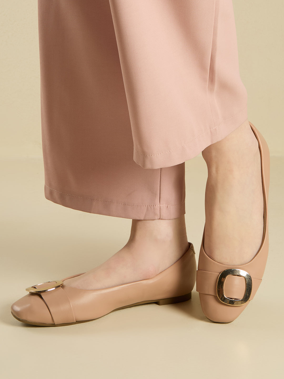Womens Peach Casual Solid Narrow Toe Ballerinas