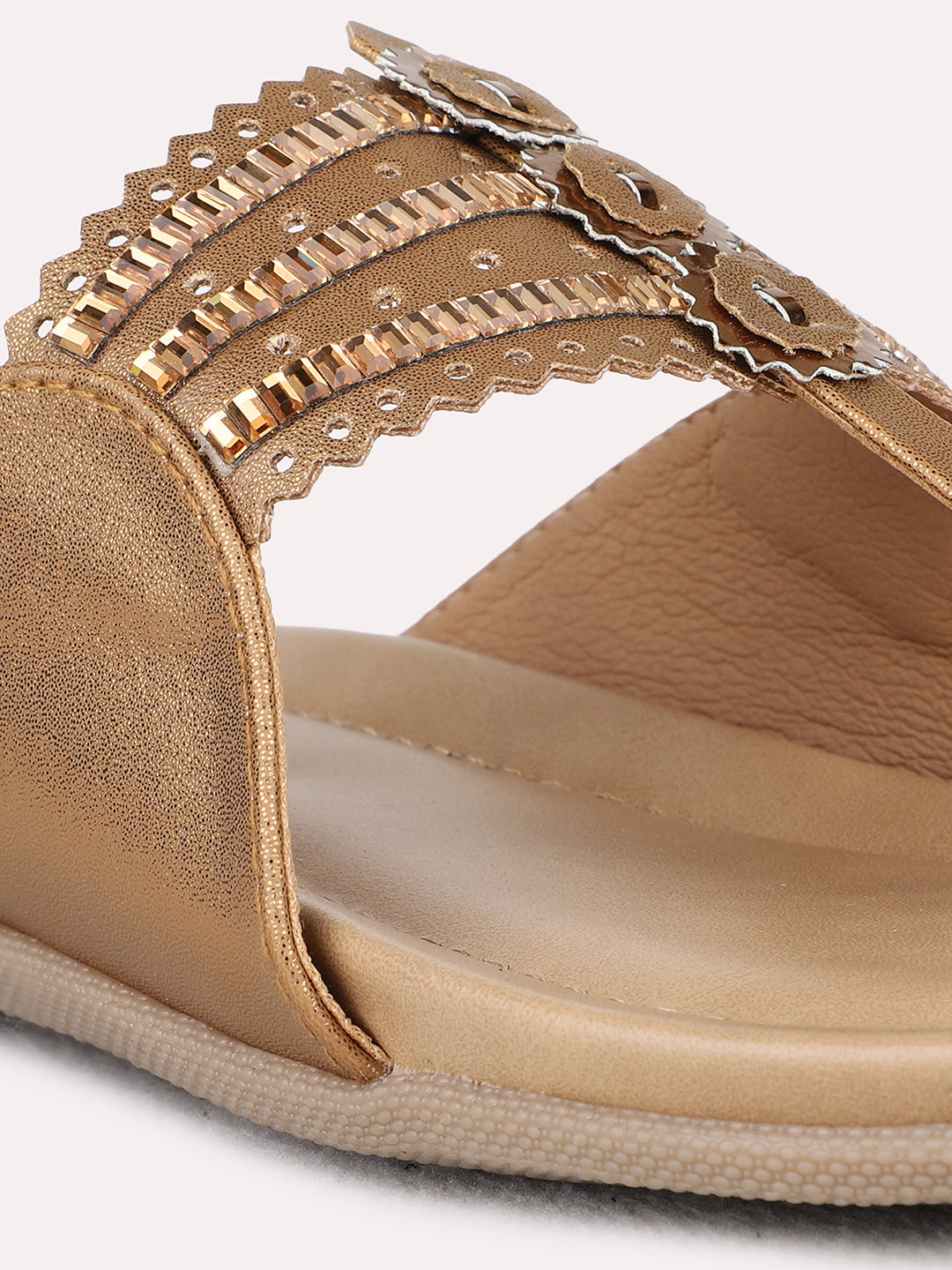 Womens Golden Ethnic Wear Embellished One Toe Flat Sandals