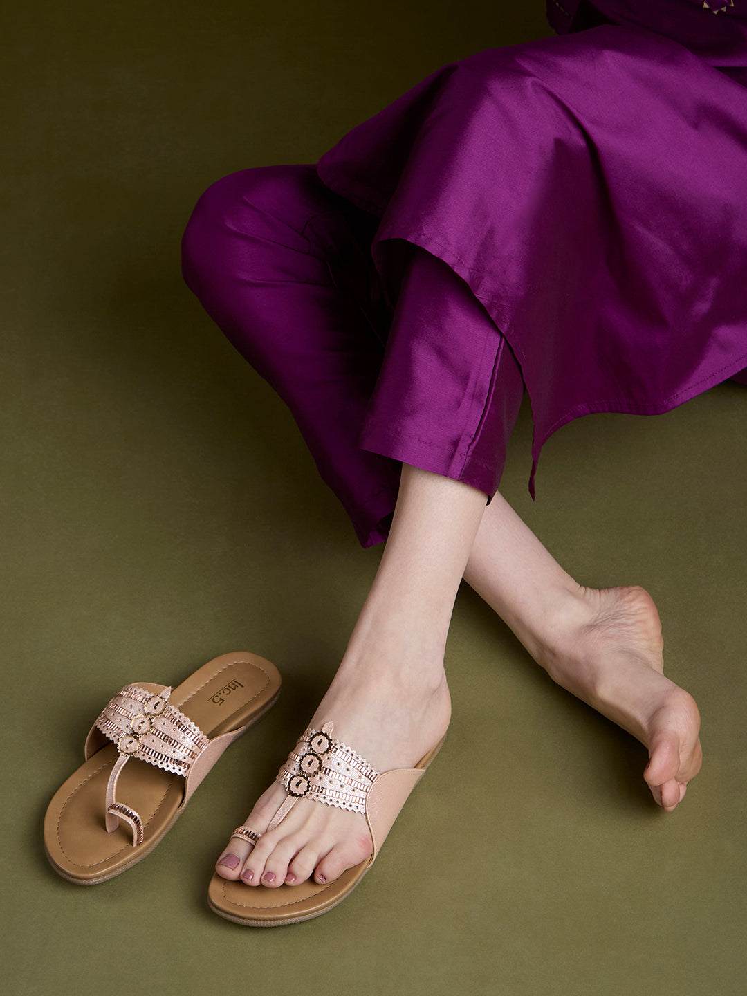 Womens Rose Gold Ethnic Wear Embellished One Toe Flat Sandals