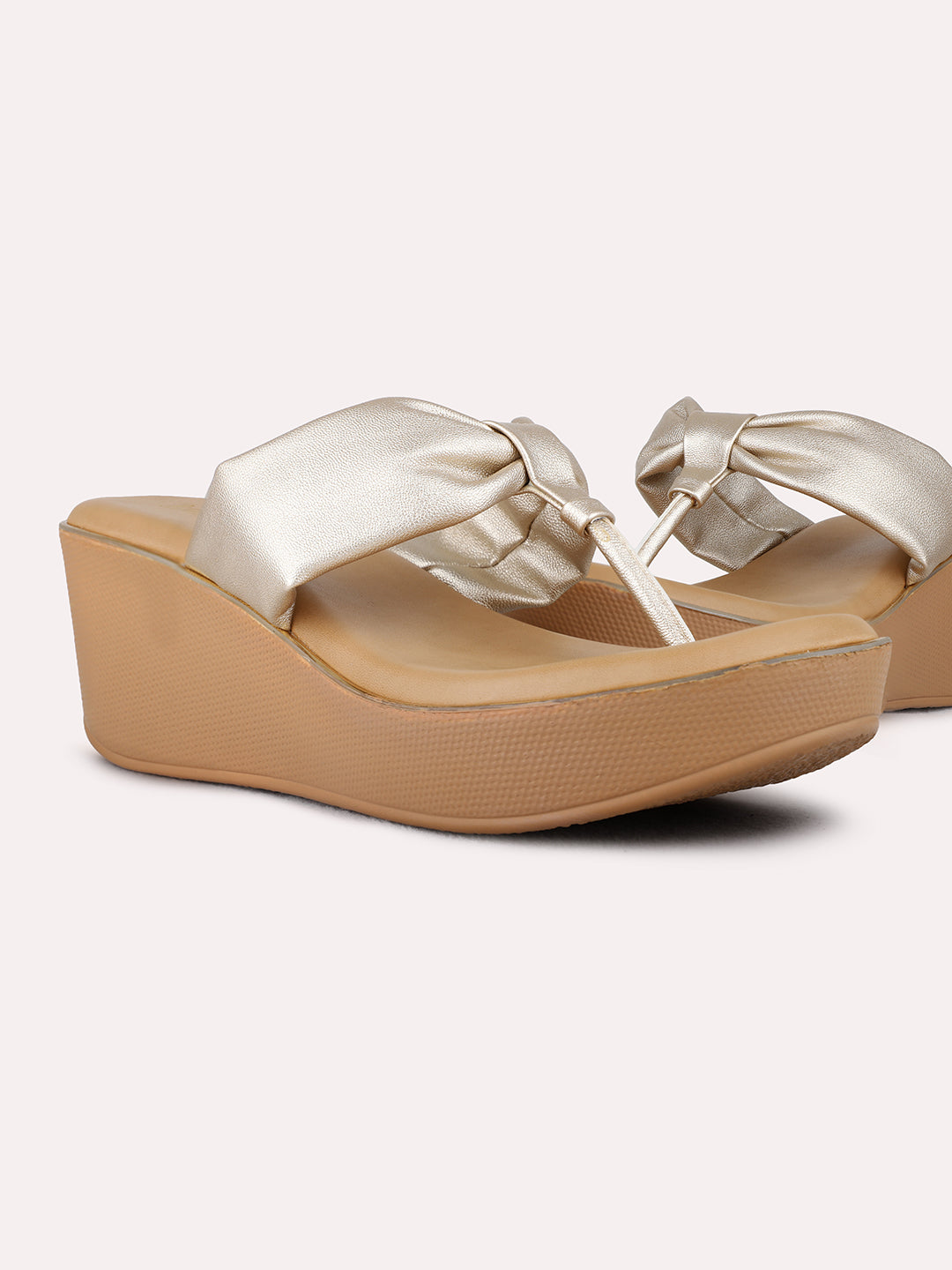 Womens Golden Party Wear Solid Round Toe Wedge Heel Sandals