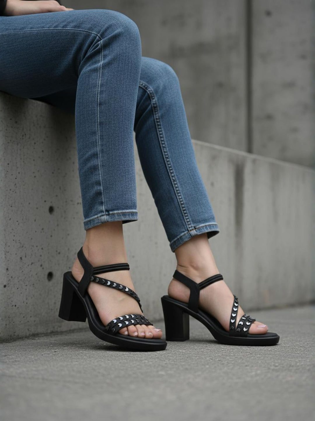 Womens Black Party Wear Embellished Round Toe Block heels