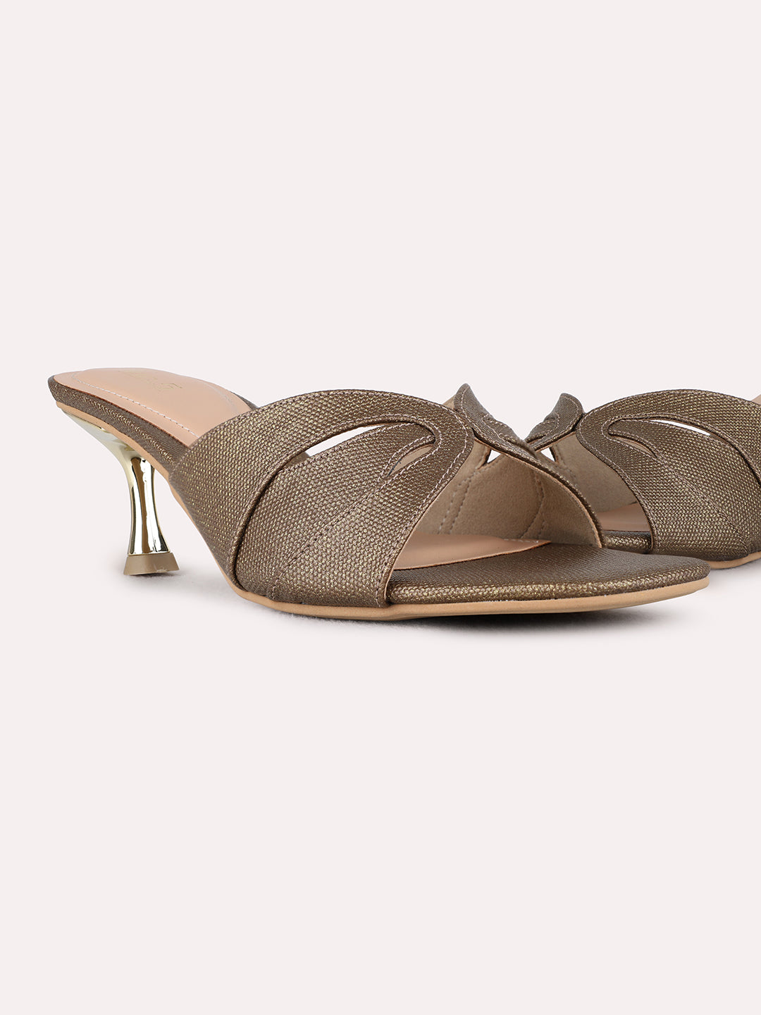 Womens Golden Party Wear Solid Round Toe Kitten Heels