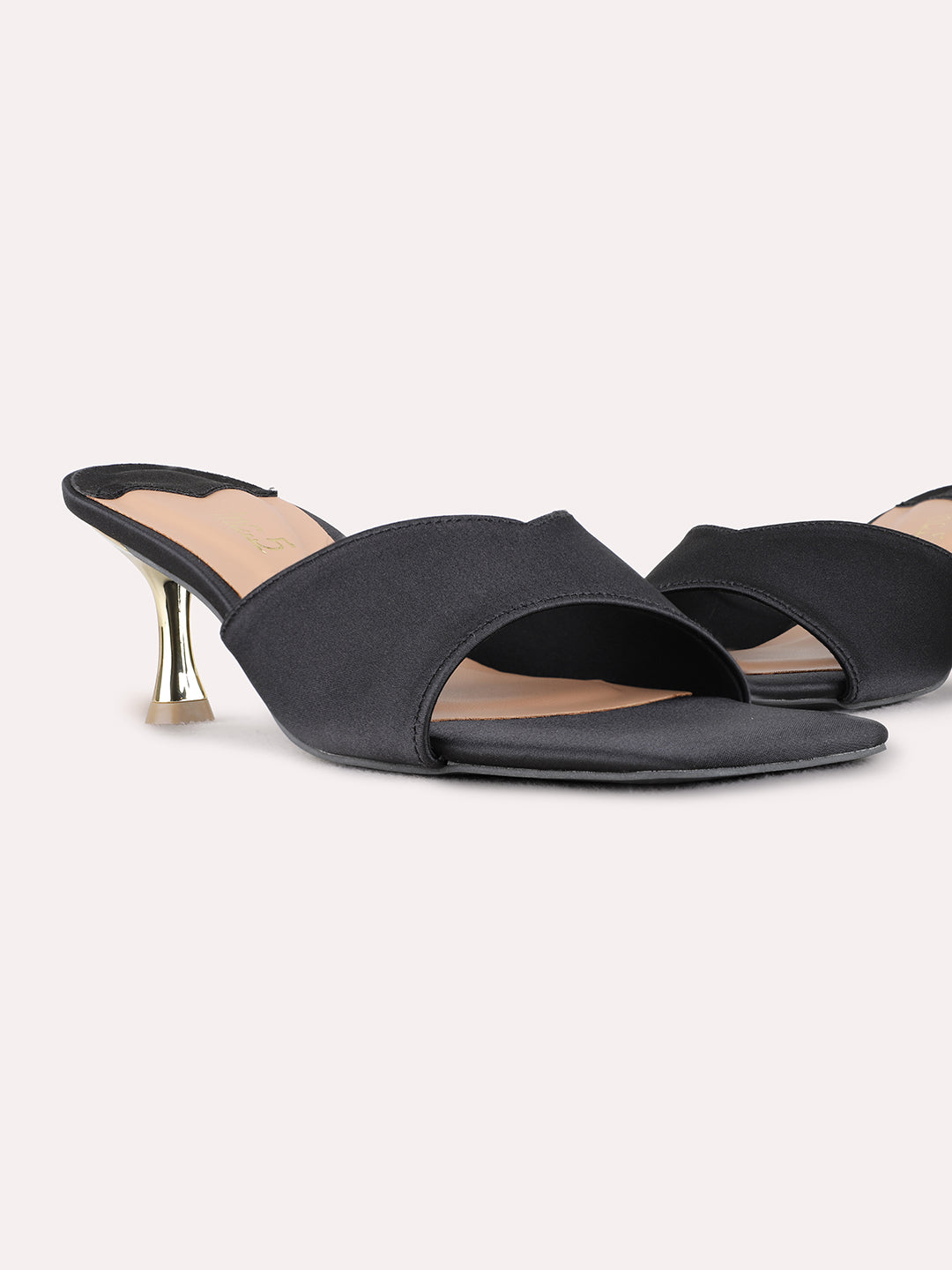 Womens Black Party Wear Solid Square Toe Kitten Heels