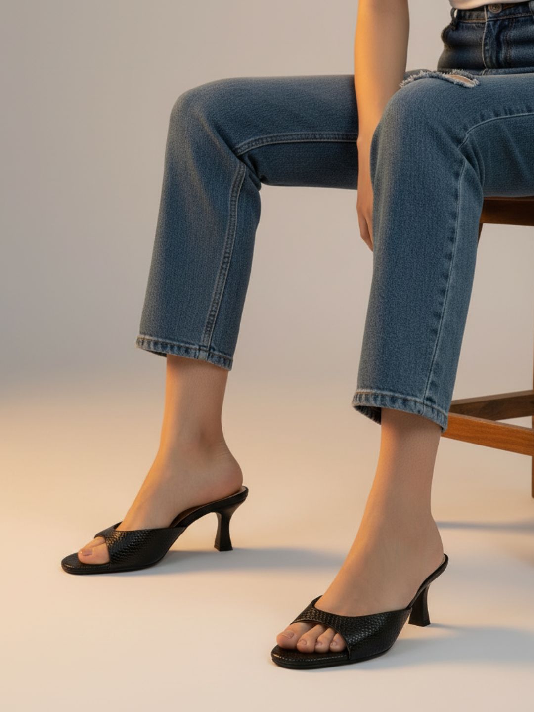 Womens Black Casual Solid Round Toe Kitten Heels