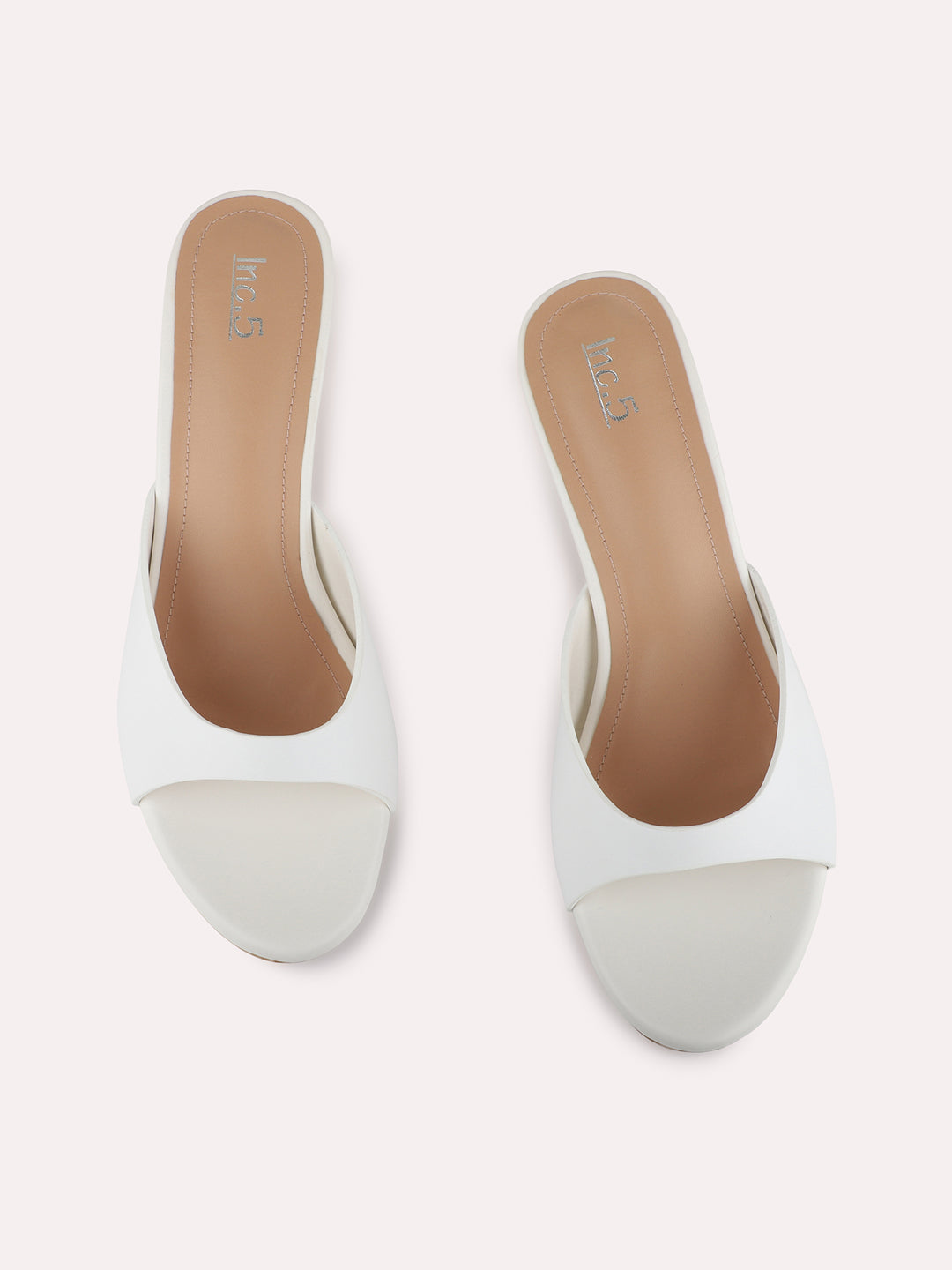 Womens White Casual Solid Round Toe Kitten Heels