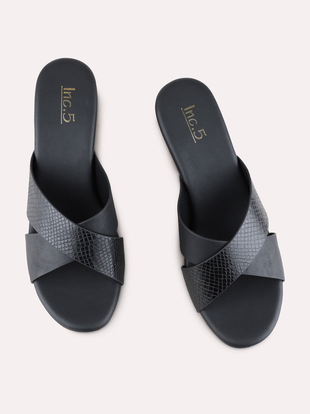 Womens Black Party Wear Solid Round Toe Platform Heels