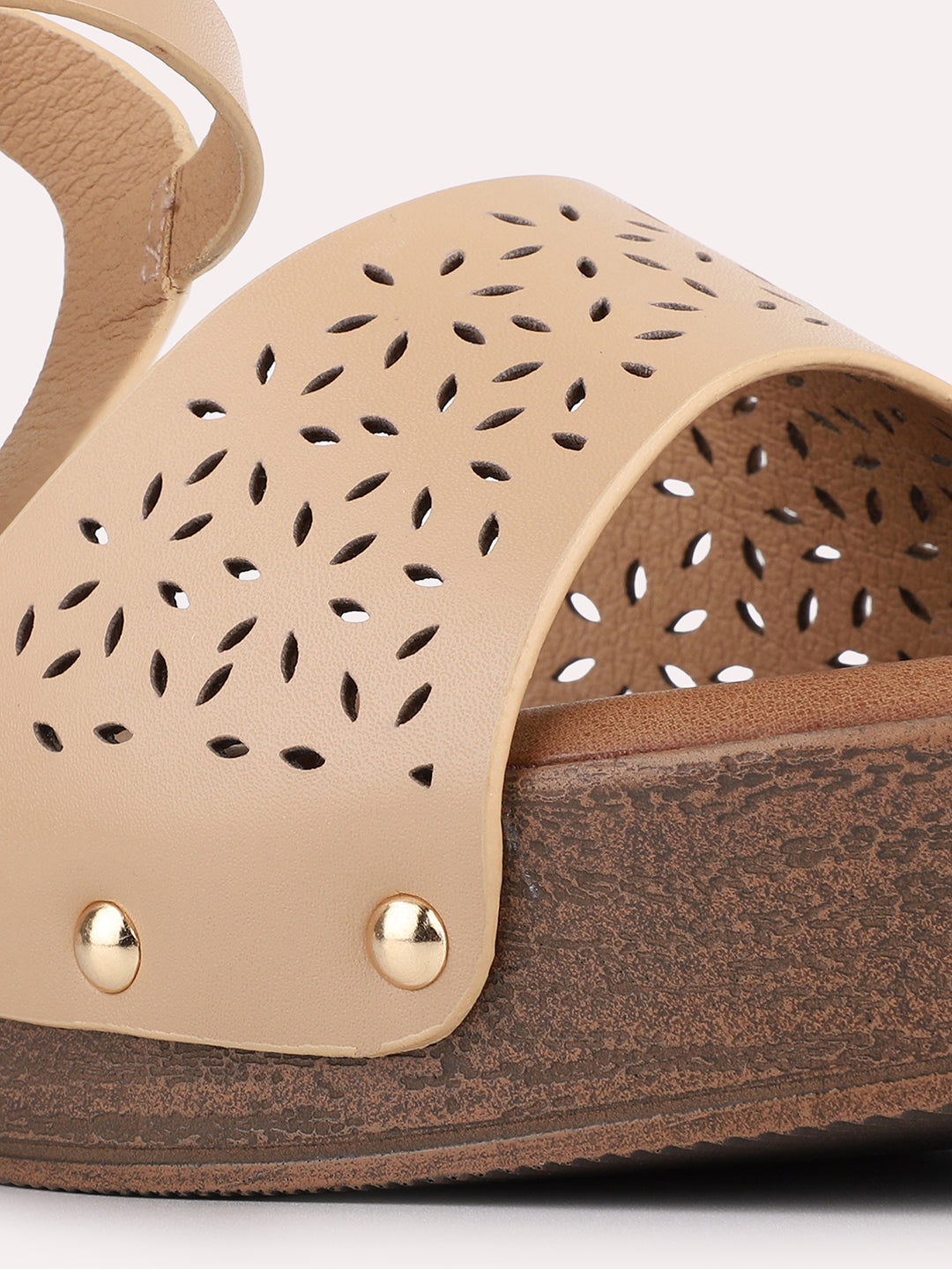 Womens Beige Casual Embossed Round Toe Platform Heels