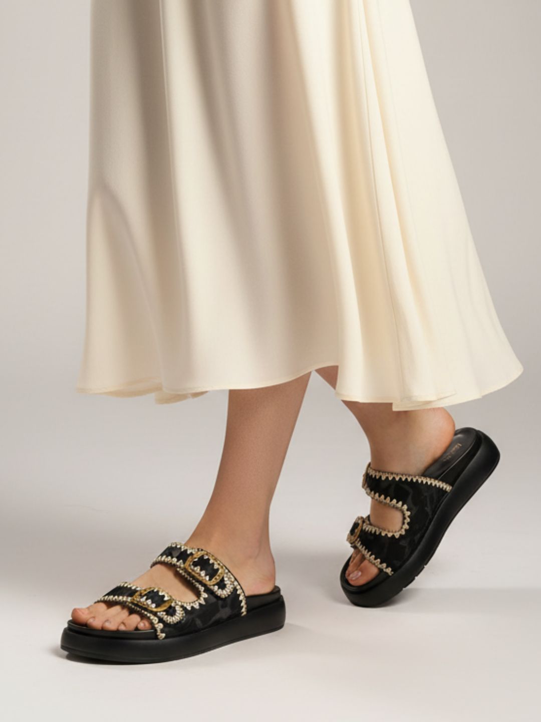 Womens Black Party Wear Embellished Open Toe Flat Sandals